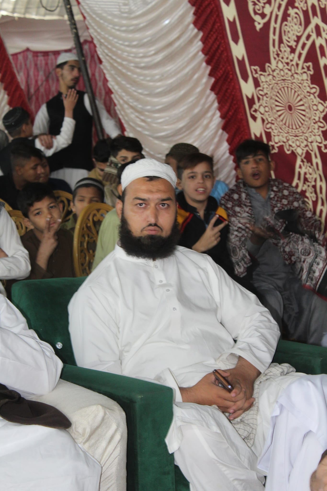 Hands with wedding rings